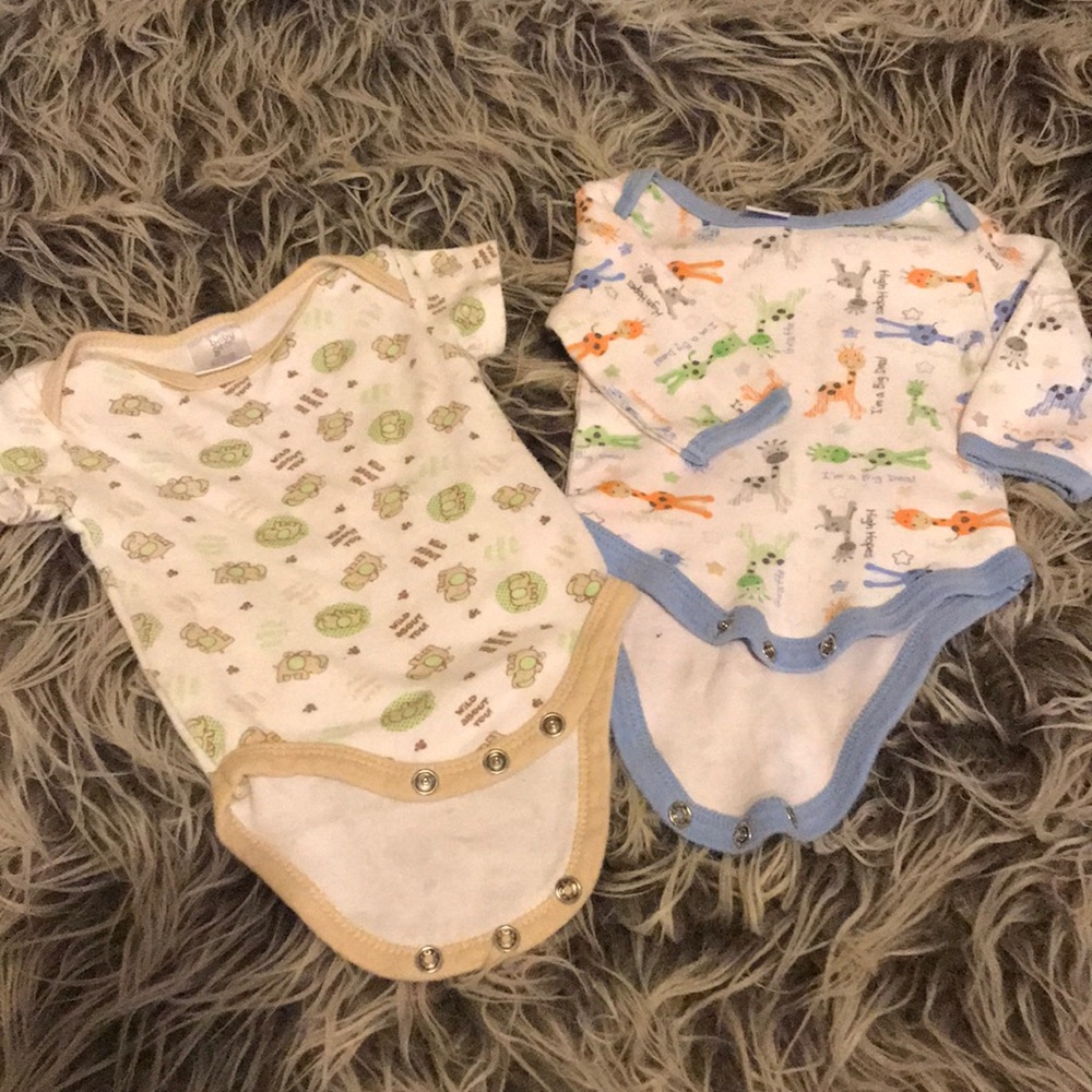 Baby onesies set of two